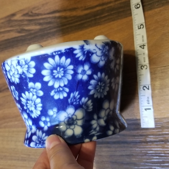 Blue & White Floral Calico Print Porcelain Covered Dish Pottery Jar Vessel - Picture 9 of 12